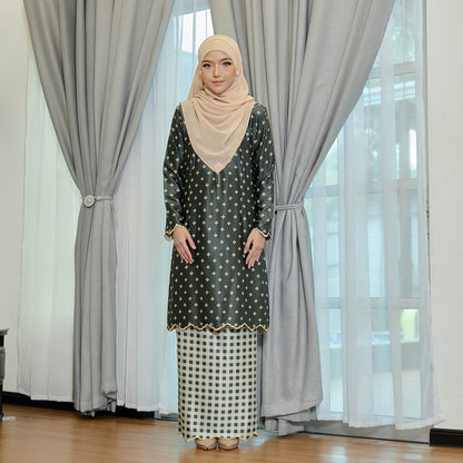 Aileen Kurung