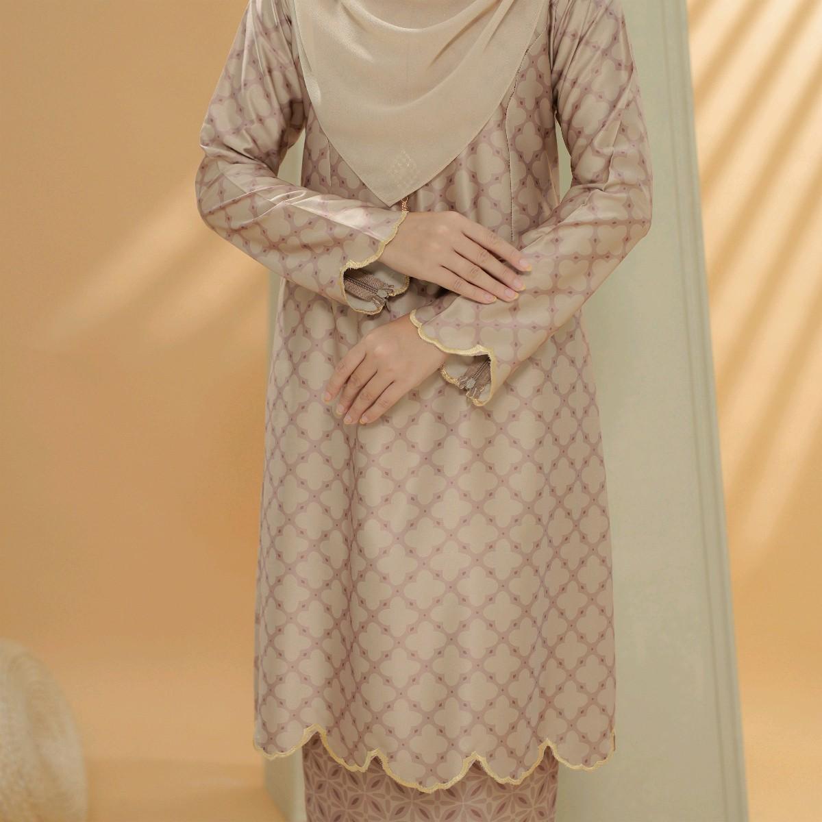 Estilla Kurung