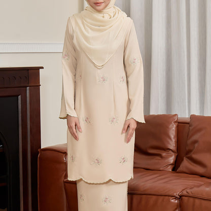 Claura Kurung