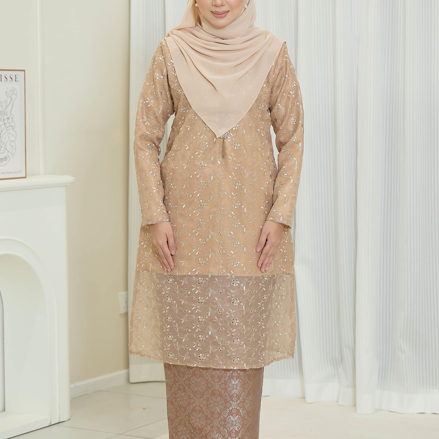 Laressa Kurung