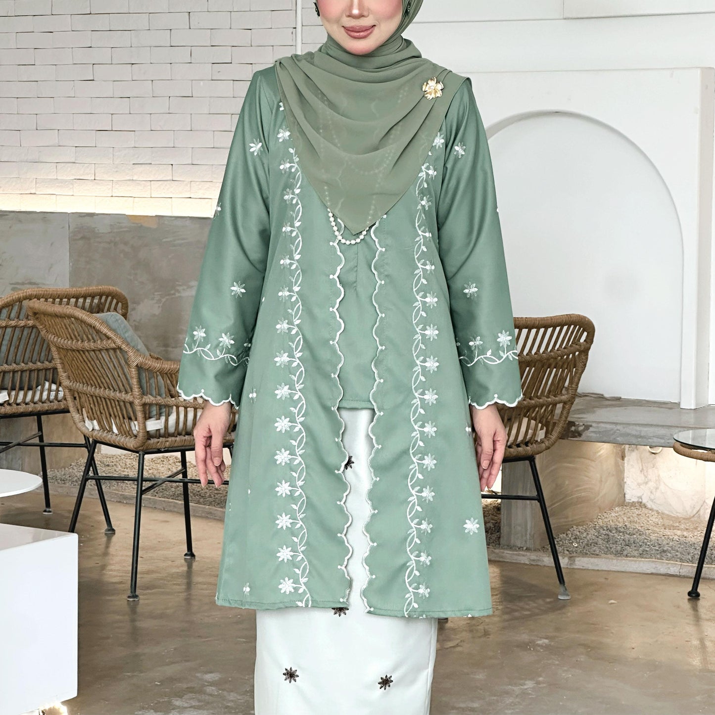 Naema Kurung
