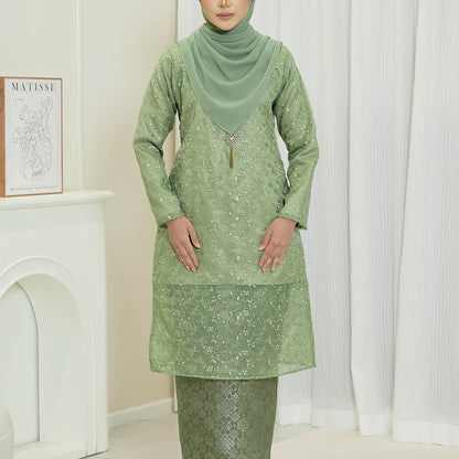 Laressa Kurung
