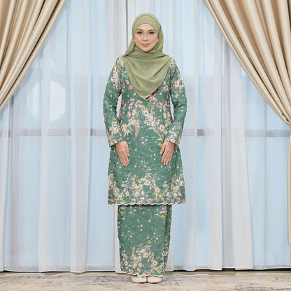 Nalisya Kurung