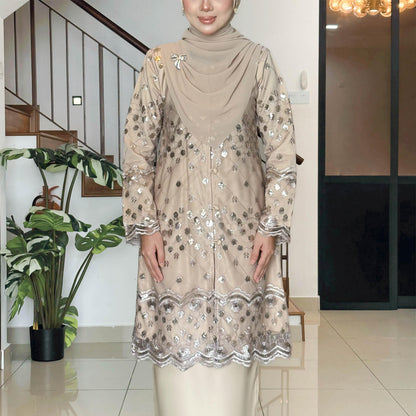 Husna Kurung