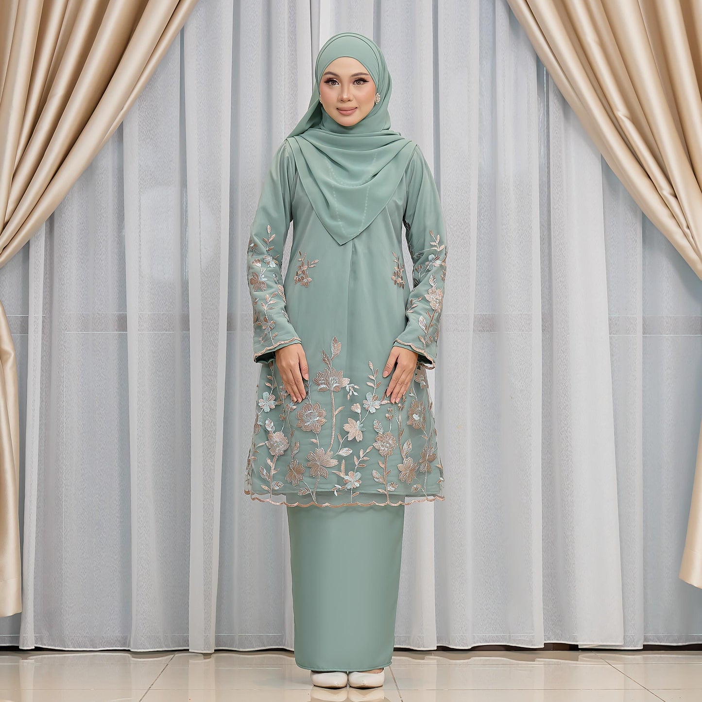Meara Kurung