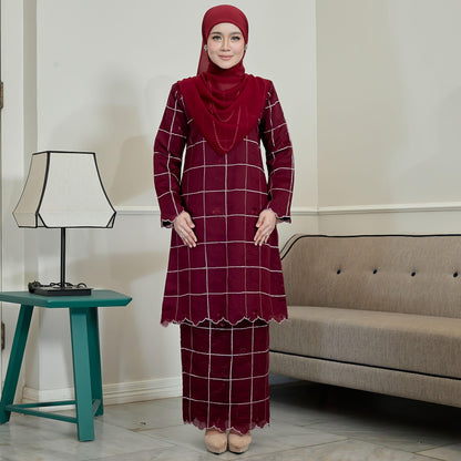 Daleena Kurung