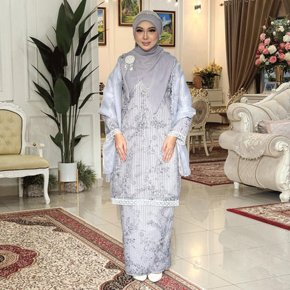 Sally Kurung