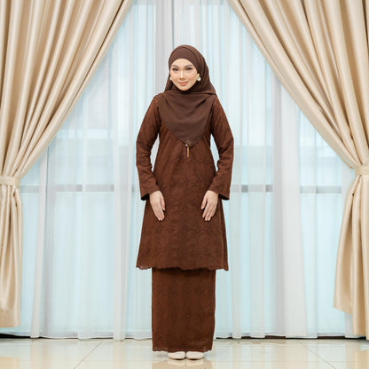 Deluna Kurung