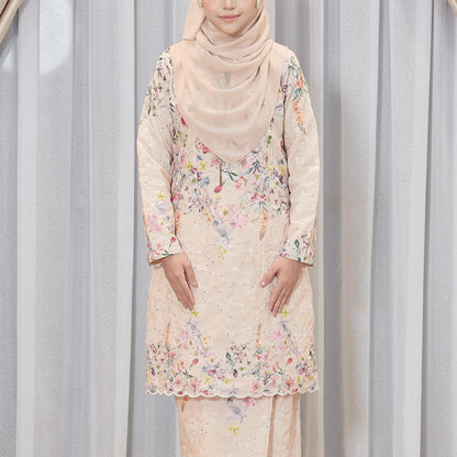 Nalisya Kurung