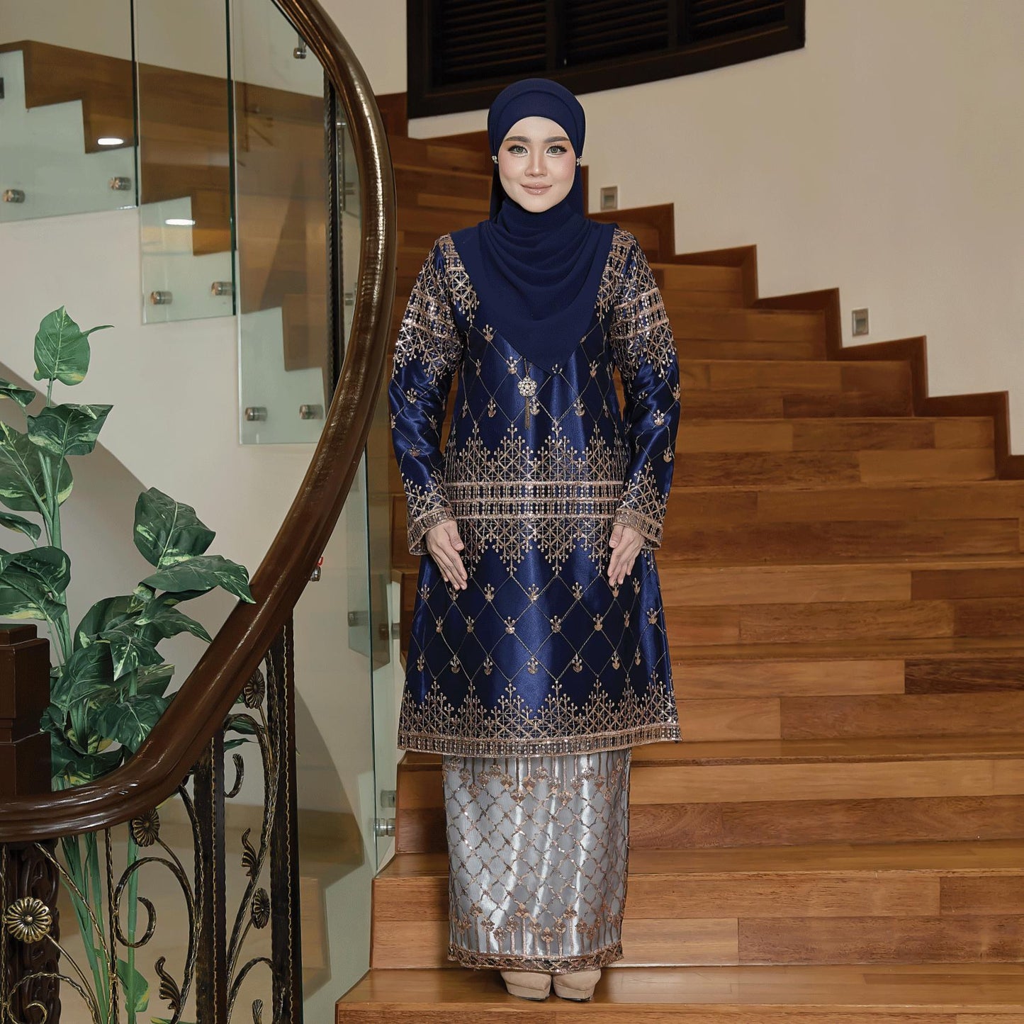 Laela Kurung