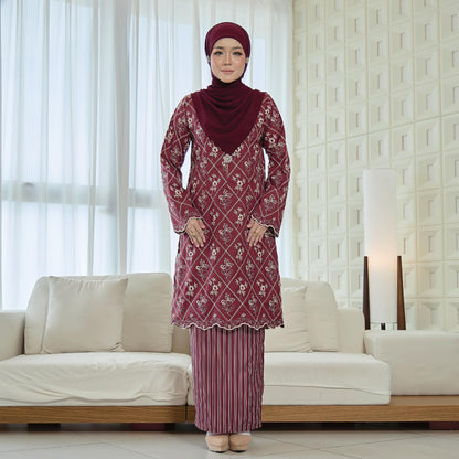 Valessa Kurung