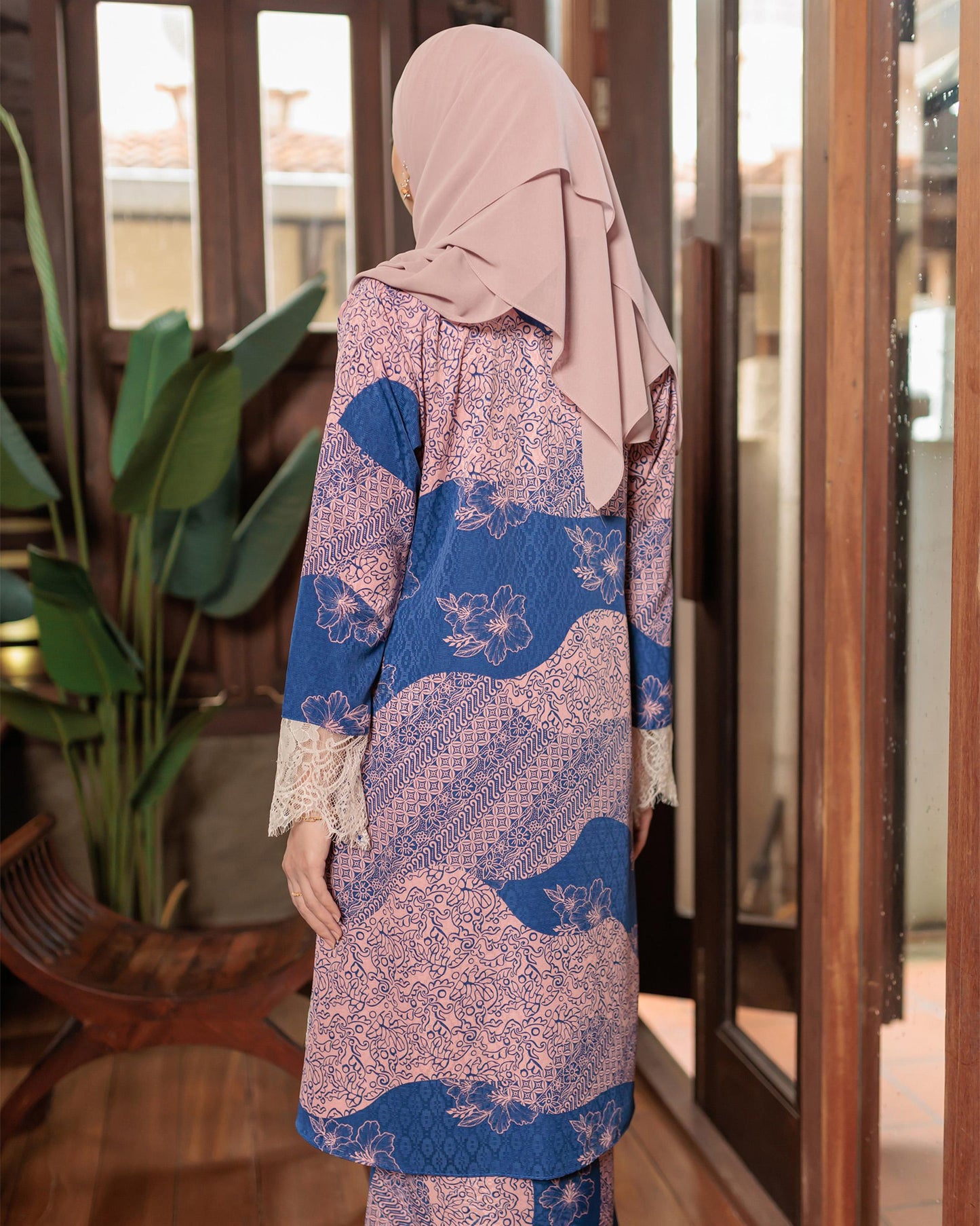 Dayana Kurung