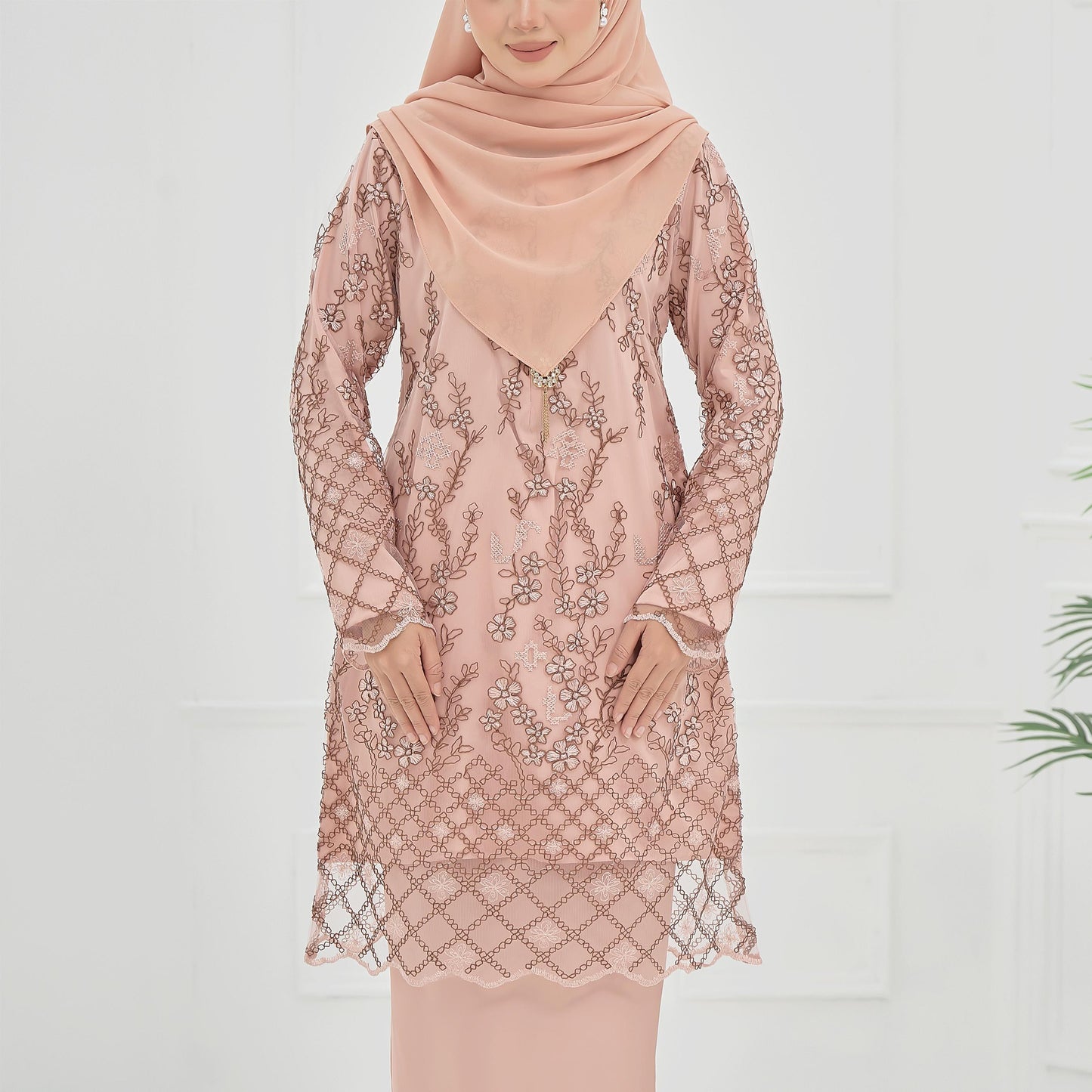 Roseina Kurung
