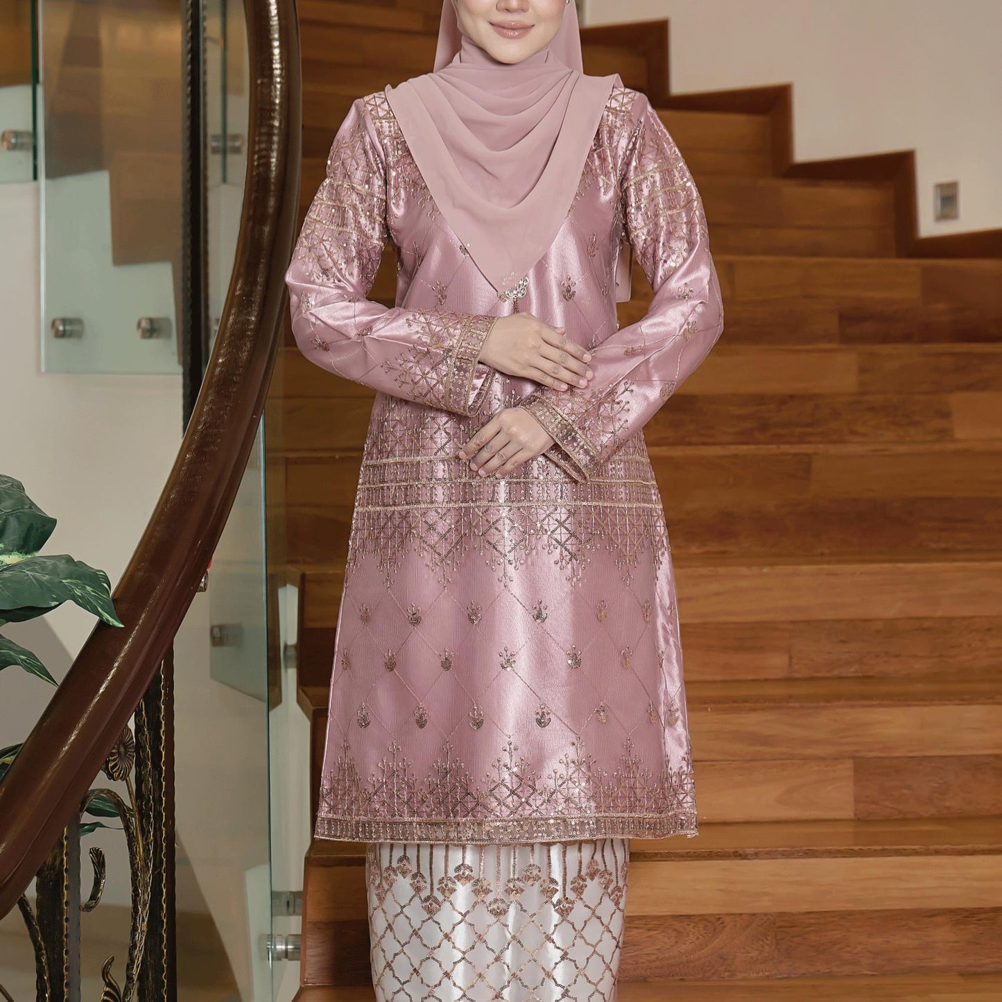 Laela Kurung