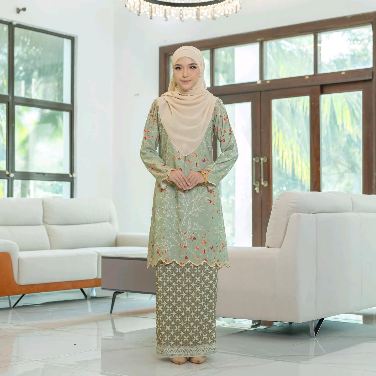 Sonia Kurung