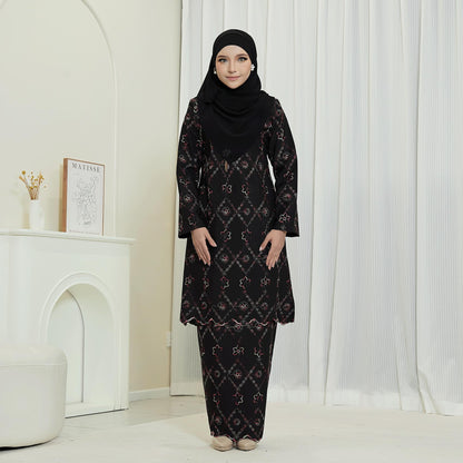 Adeyya Kurung