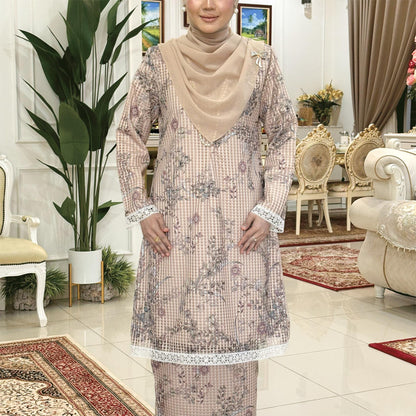 Sally Kurung