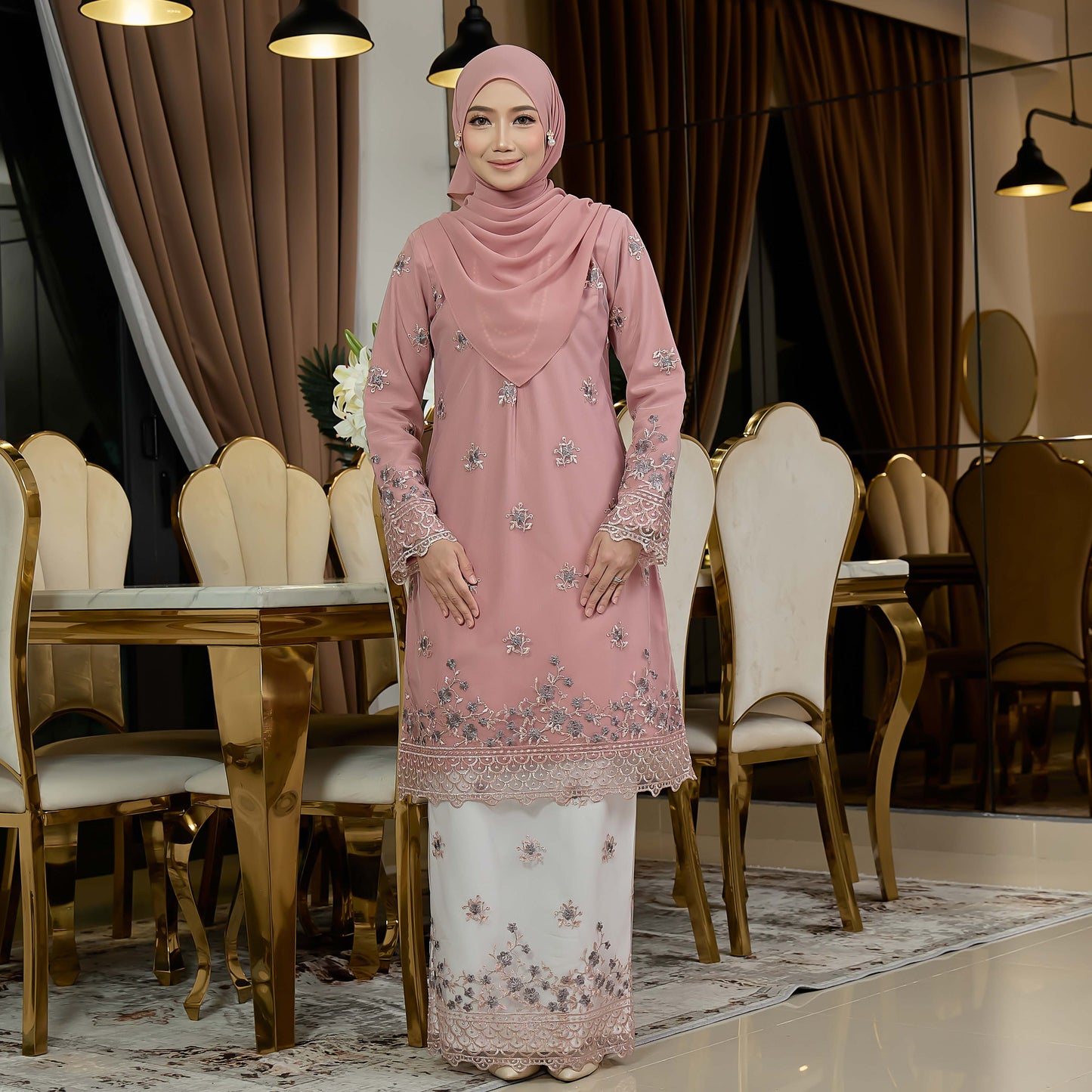 Zarelle Kurung