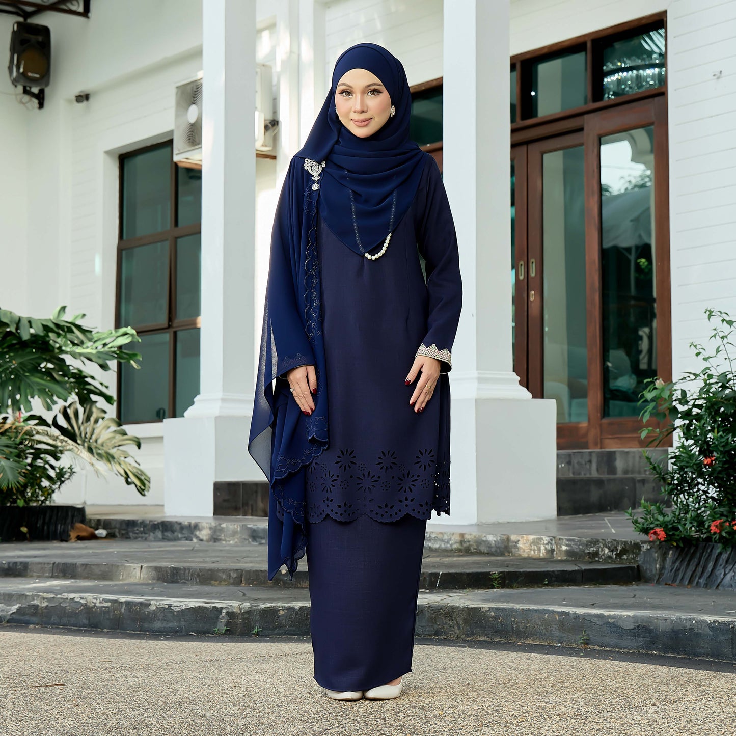 Qasrena Kurung