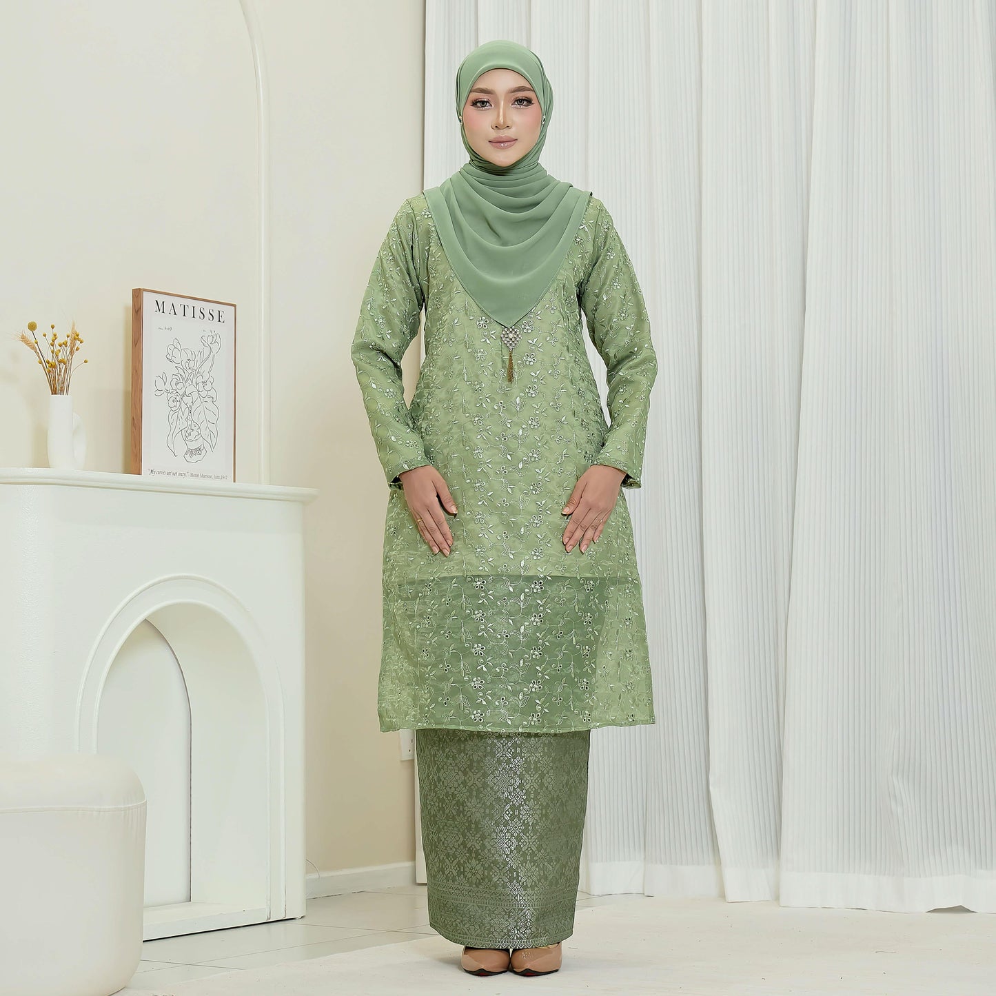 Laressa Kurung