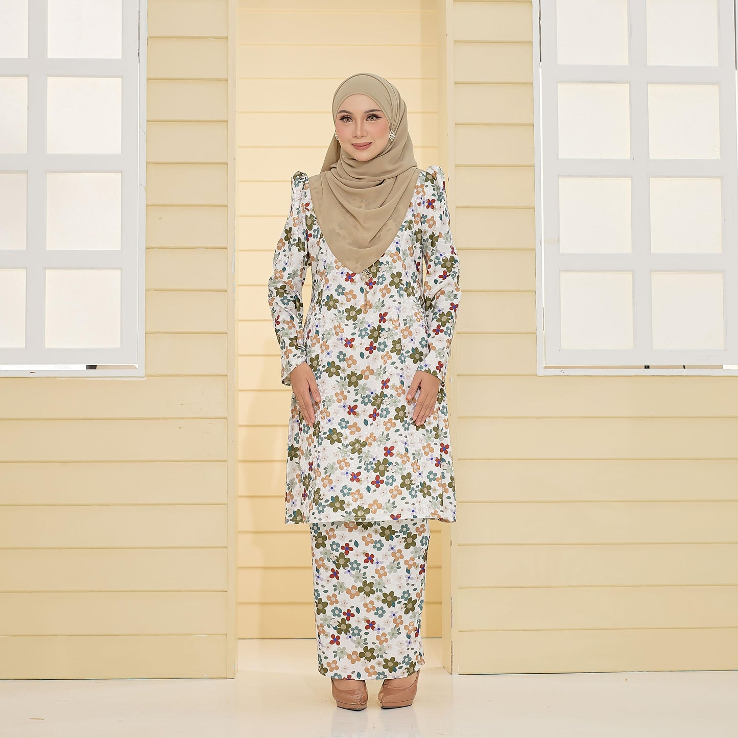 Amora Kurung