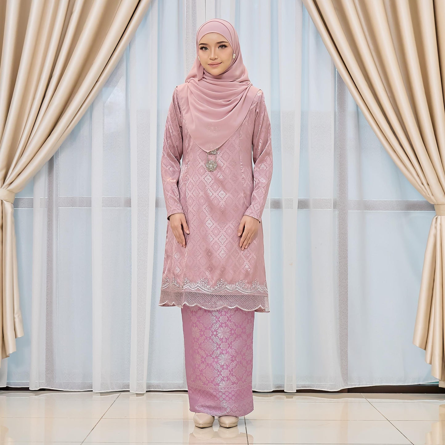 Qaleesa Kurung