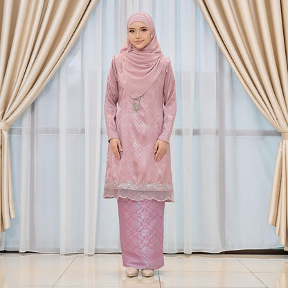 Qaleesa Kurung
