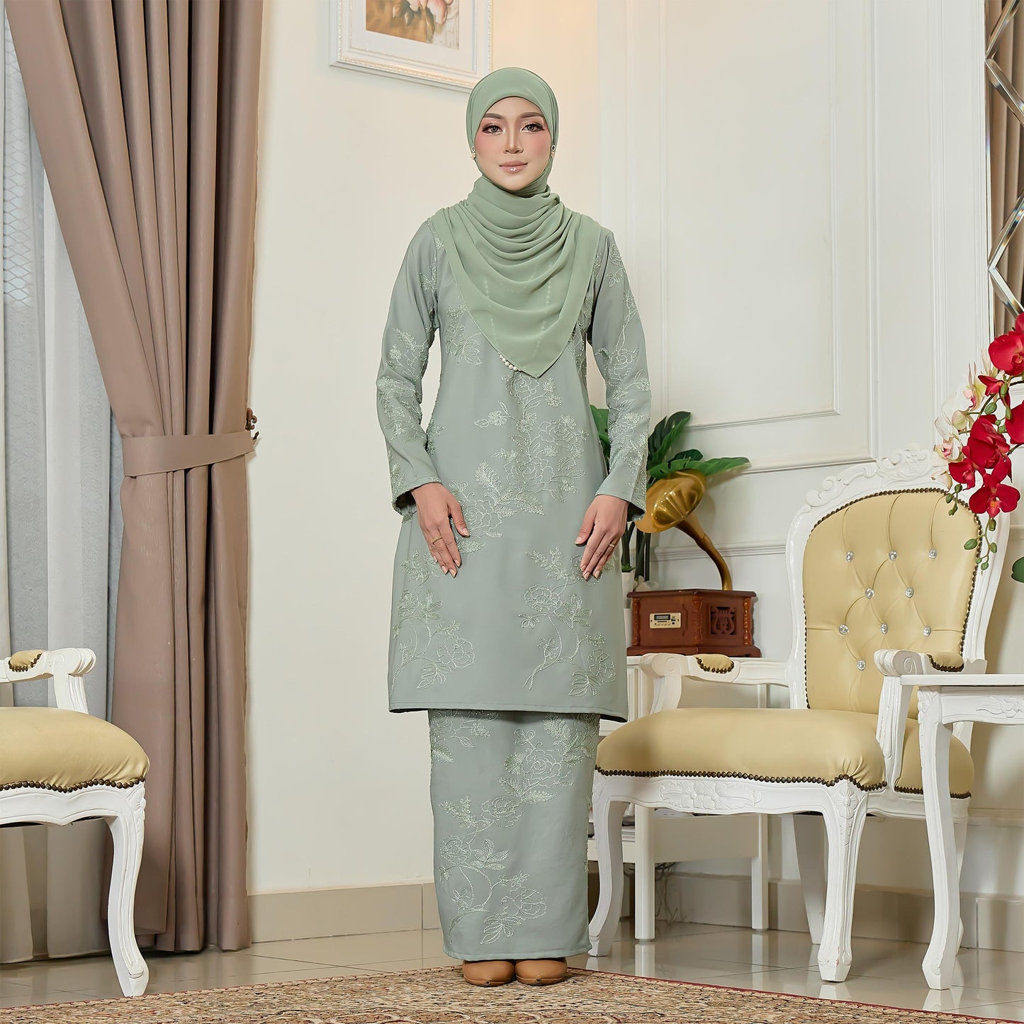 Riverra Kurung
