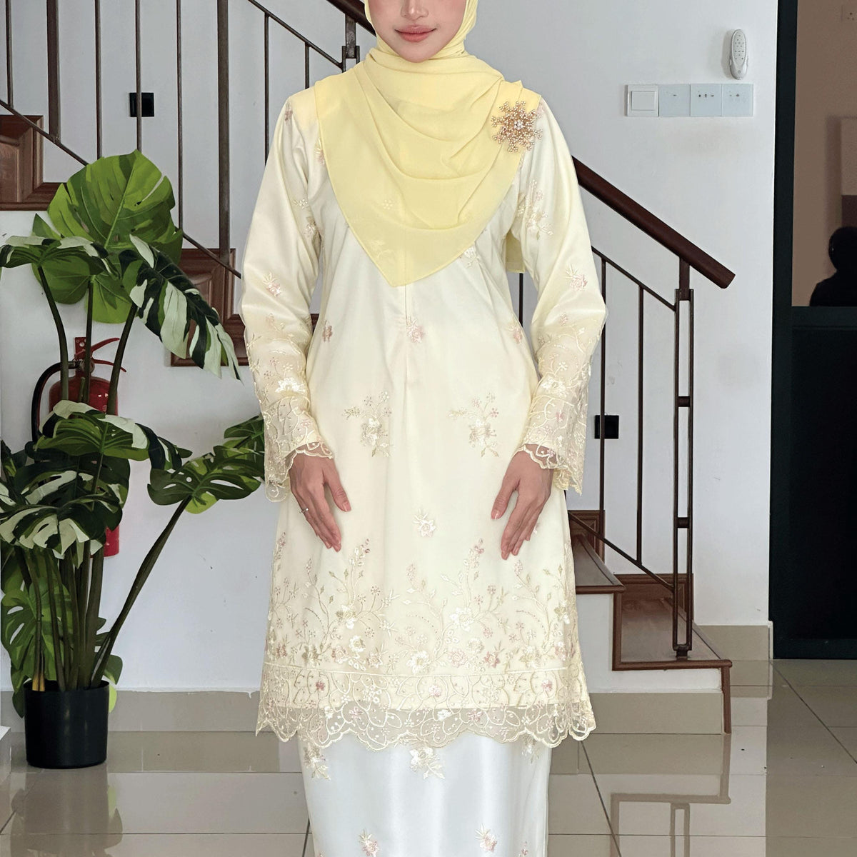 Dellina Kurung