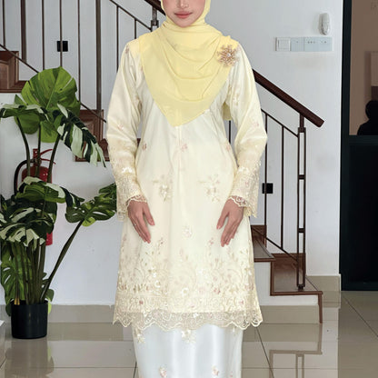 Dellina Kurung