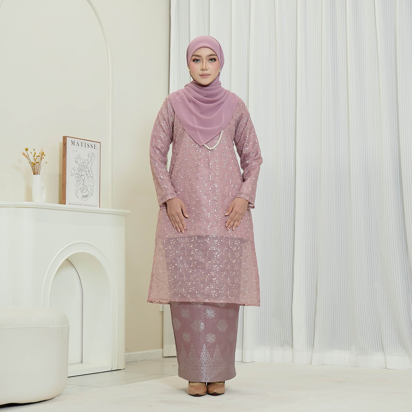 Laressa Kurung