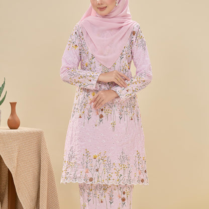 Laira Kurung