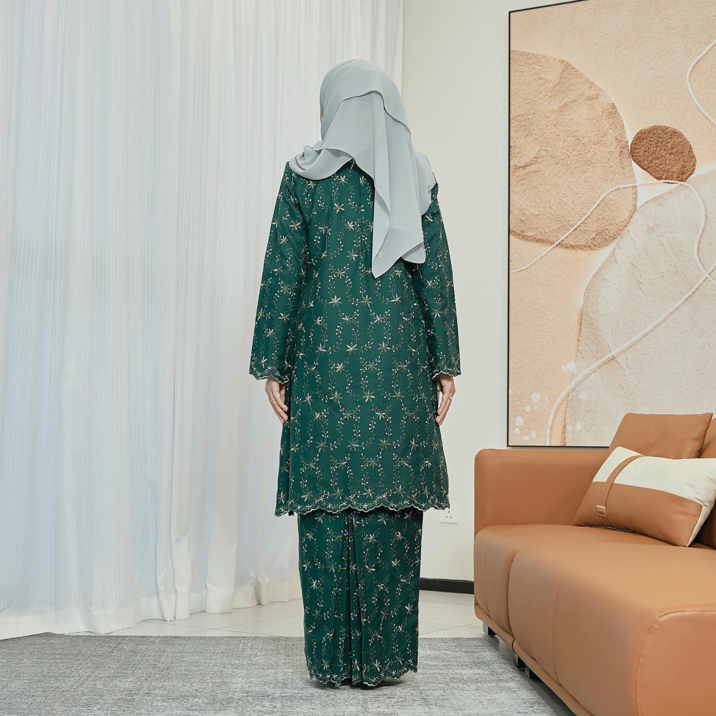 Daireen Kurung
