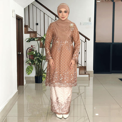 Deluna Kurung
