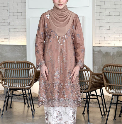 Freya Kurung