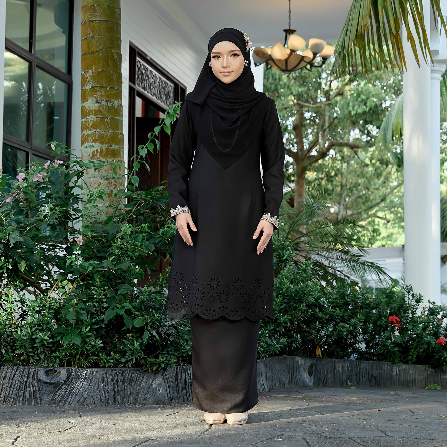 Qasrena Kurung
