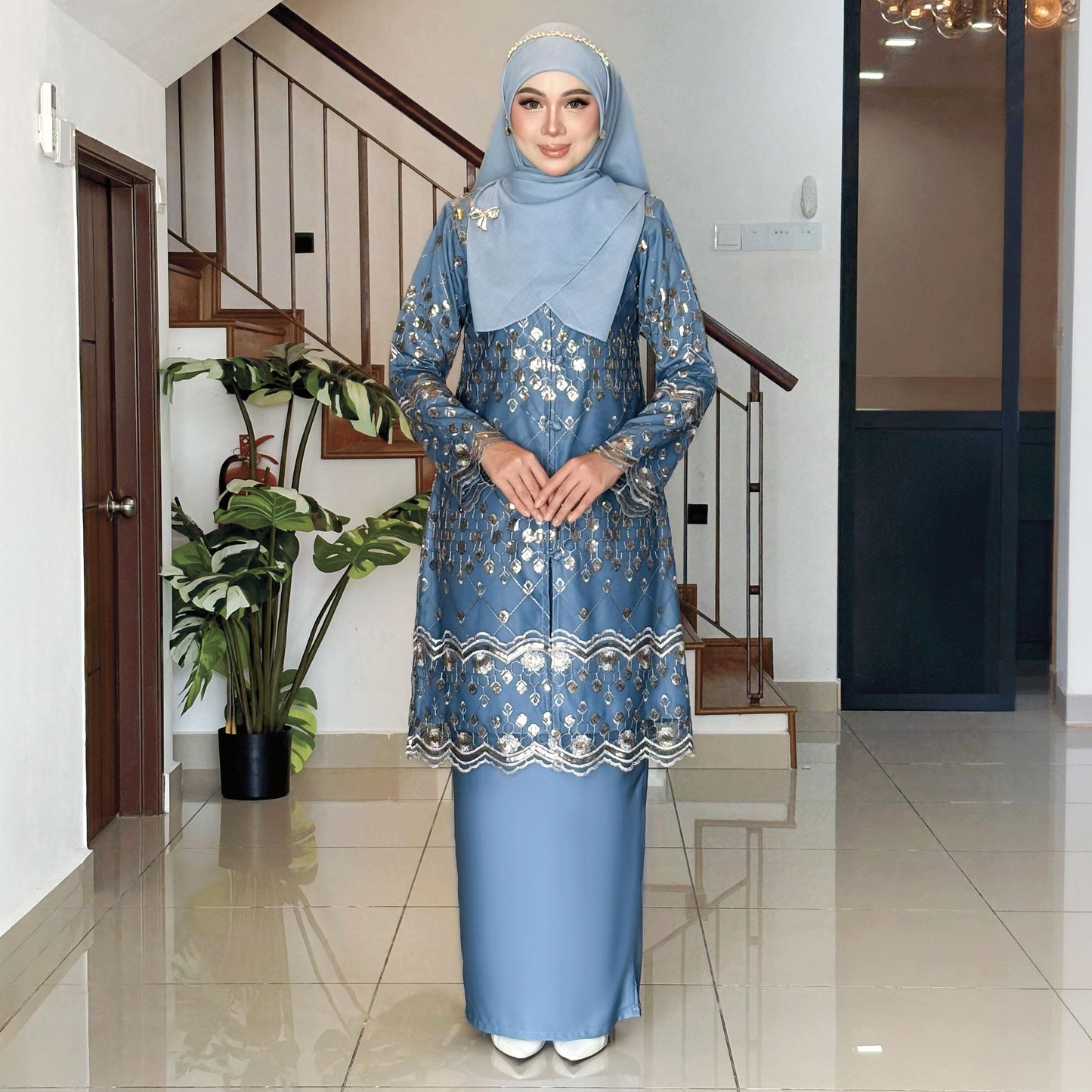Husna Kurung