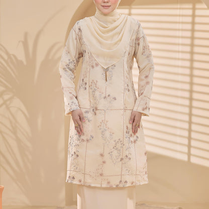 Bianca Kurung