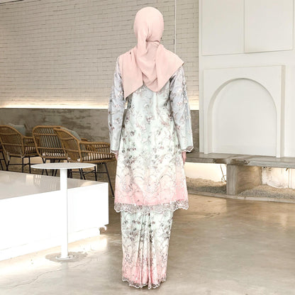Kairina Kurung
