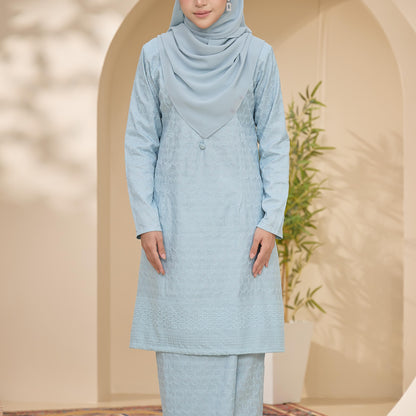 Veronica Kurung