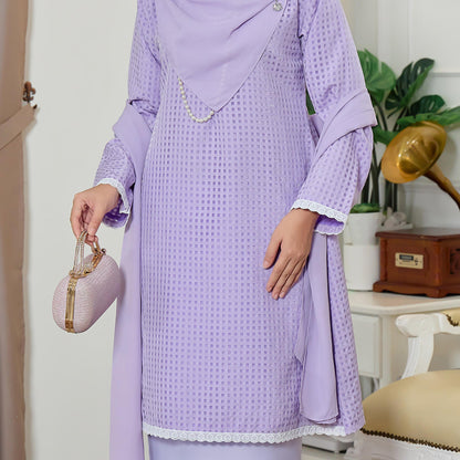 Alaira Kurung