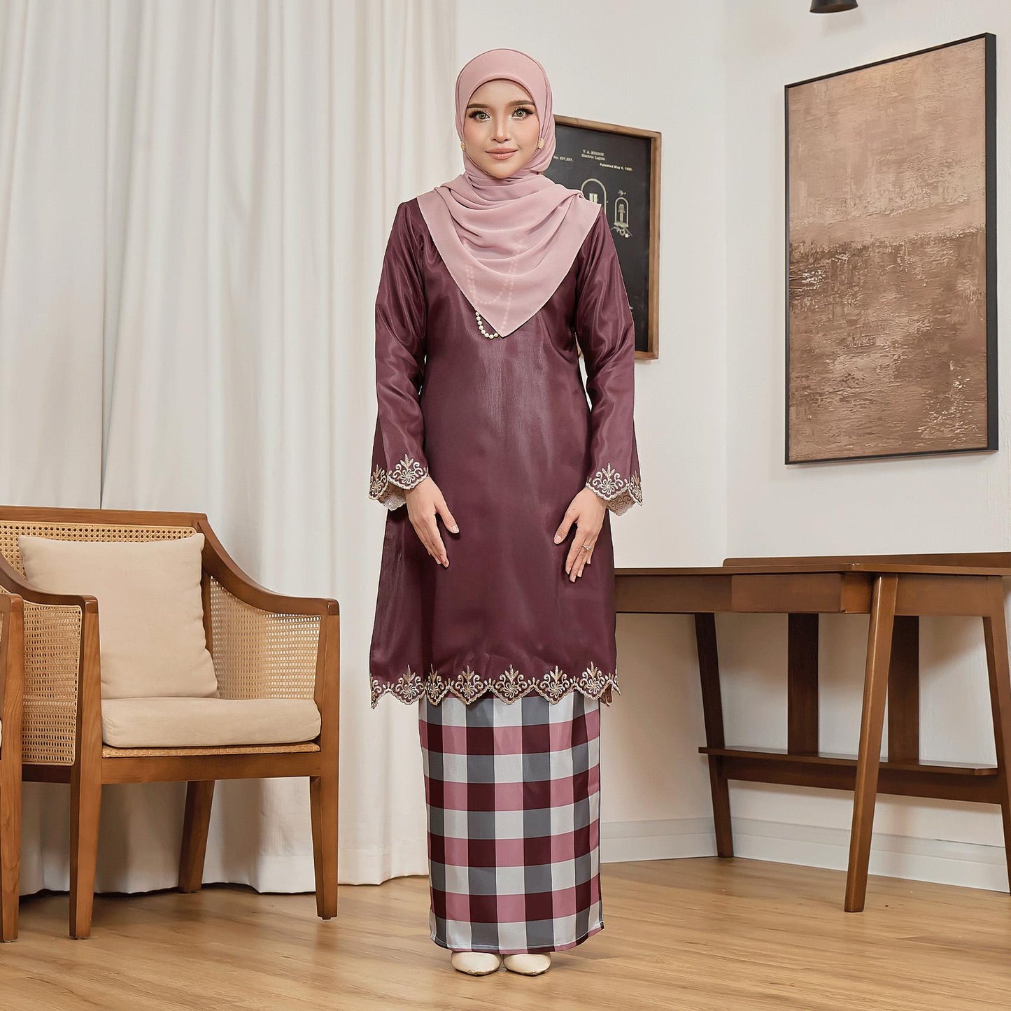 Lunisya Kurung