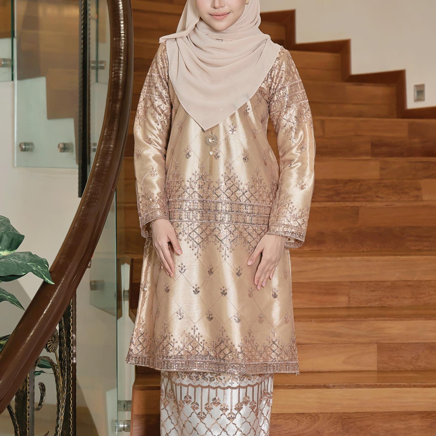 Laela Kurung