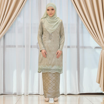 Qaleesa Kurung