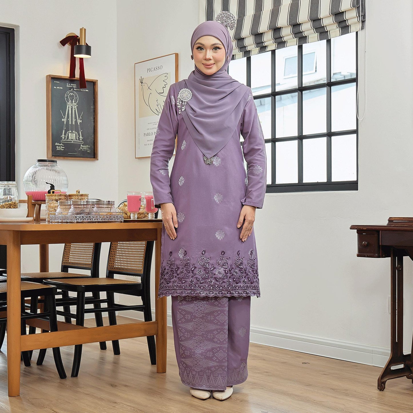 Che Aminah Kurung