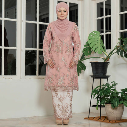 Kiara Kurung