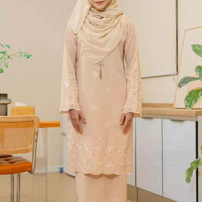 Carra Kurung