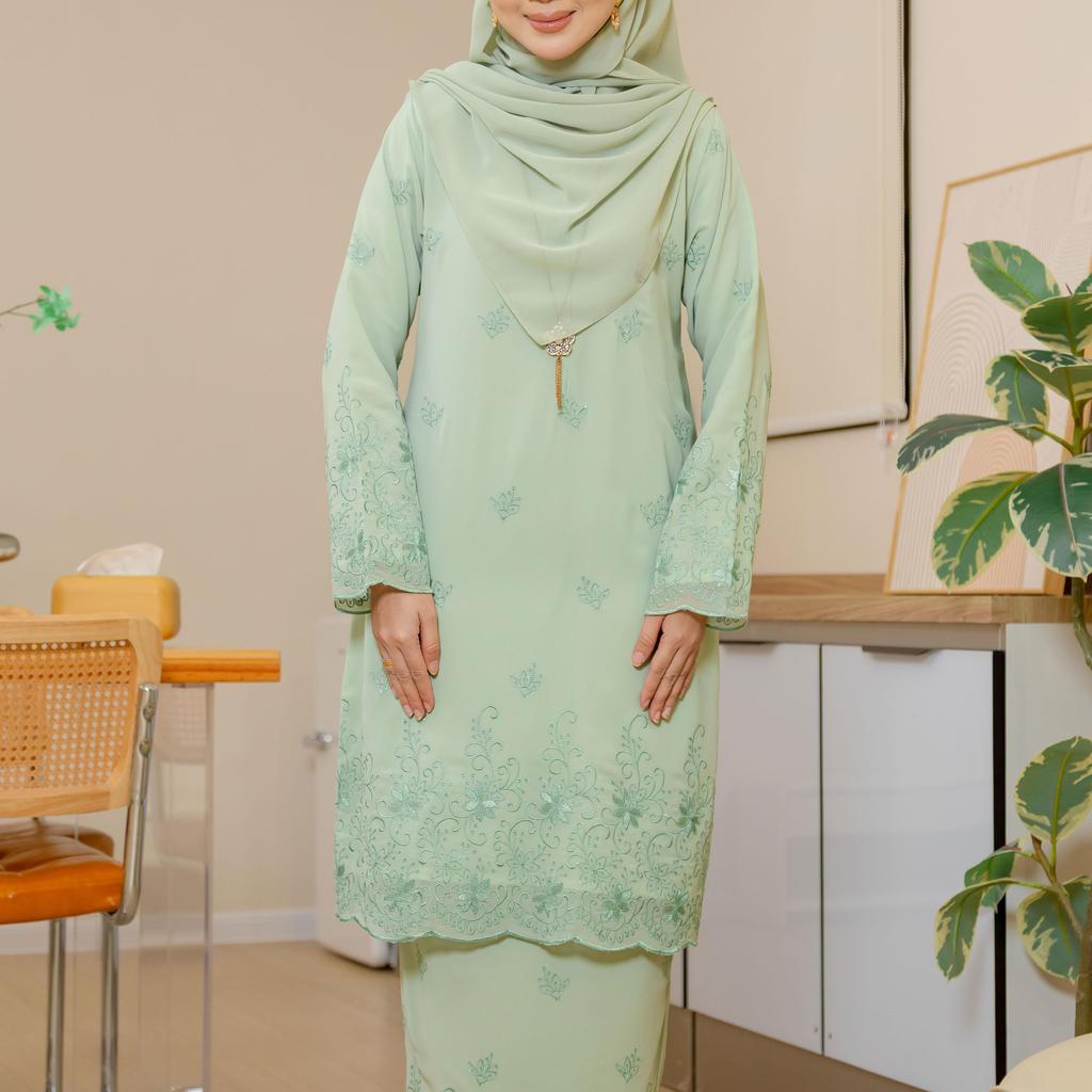 Carra Kurung