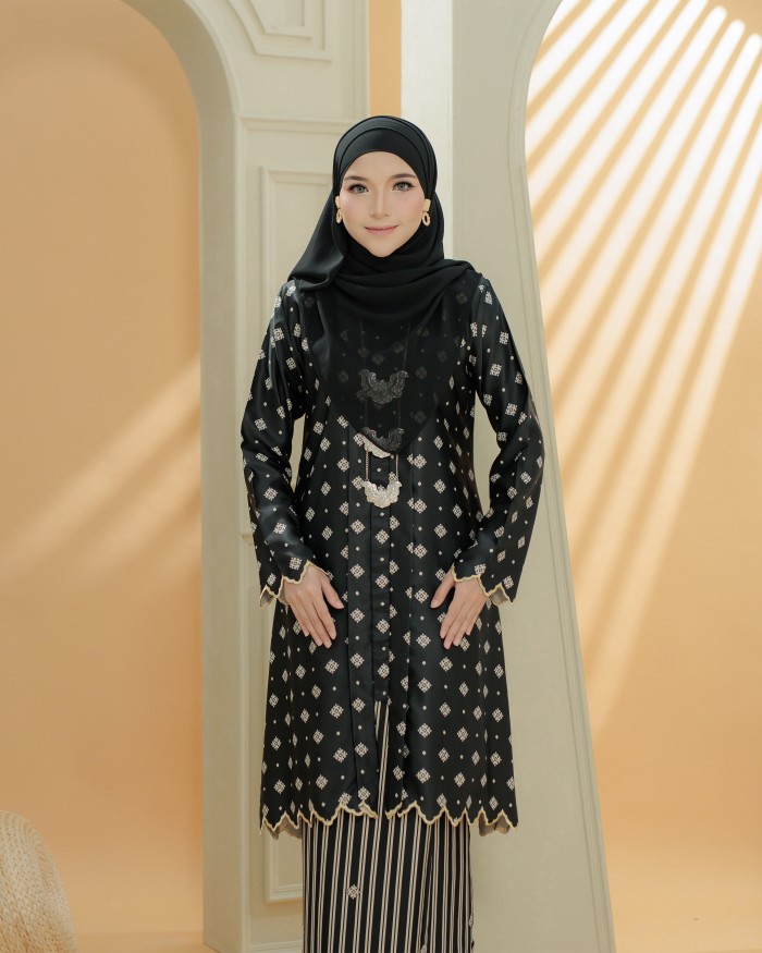 Dayang - Elegant Black