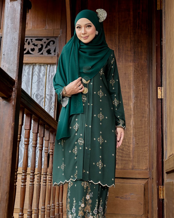 Inang Sari - Emerald Green